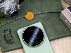 По словам источника, раскрывающего конфиденциальную информацию, компания Vivo в настоящее время рассматривает несколько различных прототипов преемника модели X300 Ultra.