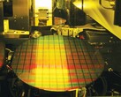 Рекордный второй квартал TSMC подчеркивает бум ИИ. На картинке: Кремниевая пластина TSMC (Источник изображения: TSMC)