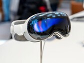 Apple планирует выпустить продолжение Vision Pro к концу года. (Источник изображения: Roméo A.)