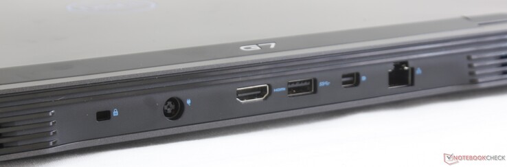 Задняя сторона: слот замка Noble, разъем питания, HDMI 2.0, USB 3.1 Type-A, mini-DisplayPort, Ethernet