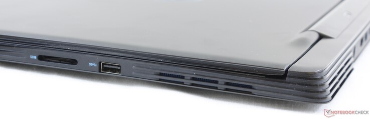 Справа: Картридер (SD), USB 3.1 Type A