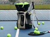 Pongbot Aura может тренировать игроков и судить игры в теннис, падель и пиклбол.