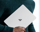 13-дюймовый ноутбук Surface Laptop — самый компактный ноутбук, который в настоящее время продает компания Microsoft.
