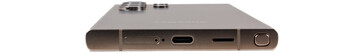 Нижняя грань: лоток SIM, микрофон, порт USB, динамик, слот стилуса S Pen
