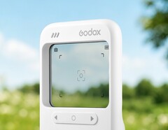Godox C100, пожалуй, является самой необычной компактной камерой этого года.