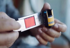 I'm Back Roll предназначен для преобразования аналоговых камер в цифровые всего за несколько простых шагов.