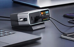 Cuktech 30 Ultra обеспечивает мощность до 300 Вт для нескольких устройств одновременно.