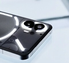 По слухам, в Nothing Phone (3) не будет фирменного интерфейса Glyph. На фото - Nothing Phone (2) (Источник изображения: Nothing)