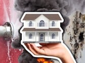 Мониторы протечки воды, детекторы дыма и термостаты - все они обладают потенциалом "умного дома". Изображен типовой дом, протекающая труба и пожар. (Источник изображения: Canva - редактирование)