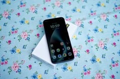 Motorola Moto G87 имеет очень яркий AMOLED, что не всегда положительно.
