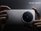 Вот первое официальное пресс-изображение флагмана Vivo X200 Ultra Zeiss с камерой. Дата начала продаж уже подтверждена. (Источник изображения: Vivo Han Bo Xiao)
