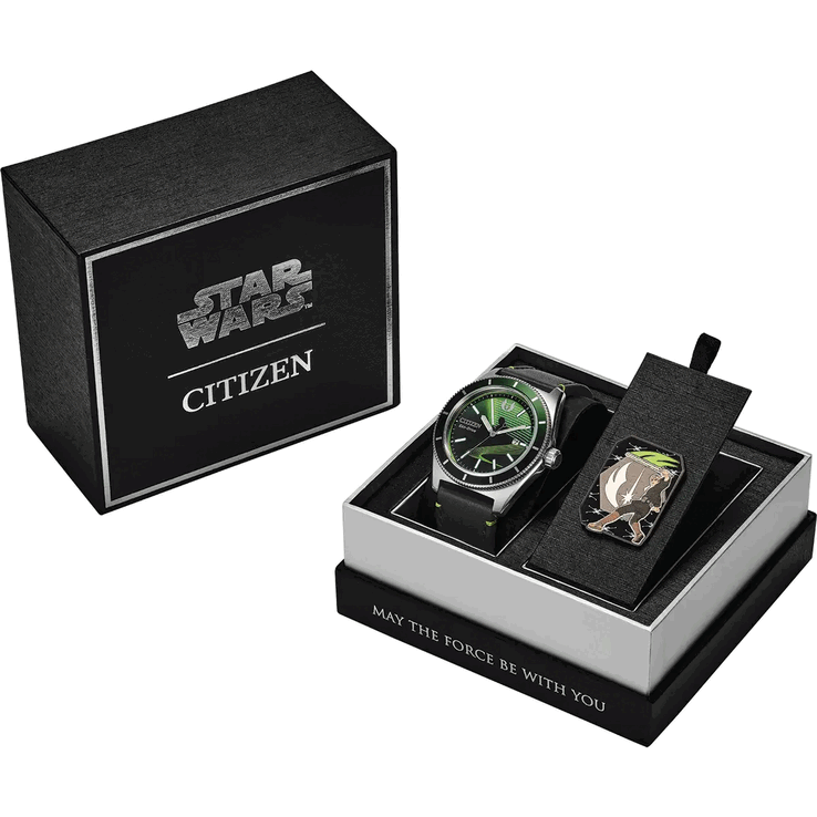 Свет заряжает механизм J810 Eco-Drive, заключённый в стальной корпус диаметром 43 мм с водонепроницаемостью до 100 м.
