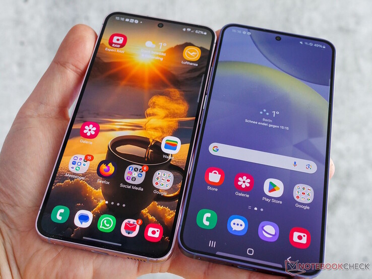 Galaxy S24 (справа) мало отличается внешне от своего прямого предшественника