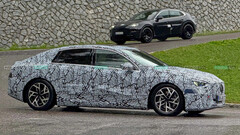 Mercedes C-Class EQ: шпионские снимки нового электрического седана - прорыв в дизайне и дальности хода. (Источник изображения: Андрей Неделя)pdate обещания значительно ограничены.