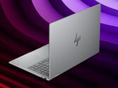 Новый ноутбук HP OmniBook X Flip 16 в одном из трех стартовых цветов.