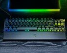 Игровая клавиатура Razer Huntsman V3 Pro TKL 8KHz показана на рабочем столе (Источник изображения: Razer)