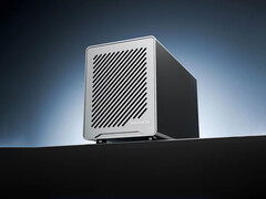 Стоимость Y104A на AliExpress составляет $345. На фото: передняя панель сетевого хранилища. (Источник изображения: AliExpress)