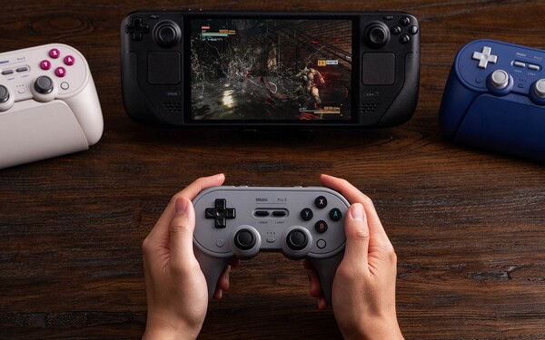 8BitDo Pro 3 совместим с устройствами Steam Deck и SteamOS. (Источник изображения: 8BitDo)
