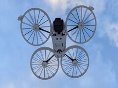 Обзор дрона DJI Flip 2025