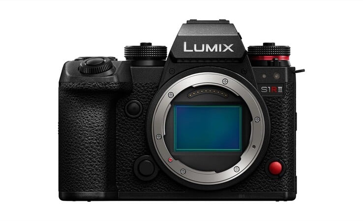 Leica SL3-P будет основана на Panasonic Lumix S1RII, изображенном здесь.