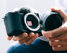Предположительно, Sony ZV-E10 II будет иметь гораздо большую рукоятку, чем ее предшественница, изображенная здесь. (Источник изображения: Sony)