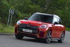 Полностью электрический Mini Countryman. Новые данные показывают, что британские владельцы электромобилей могут сэкономить до 30 процентов расходов на техническое обслуживание (Источник изображения: Autocar)