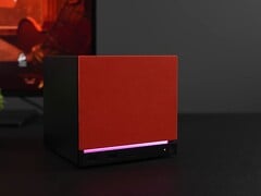 Мини-ПК Steam Machine с красной передней панелью и RGB-подсветкой