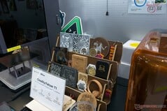 Также представлены собственные лазерные резаки компании