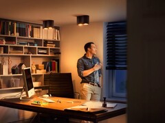 Новый точечный светильник Philips Hue Pillar ярче, чем оригинальная модель. (Источник изображения: Philips Hue)