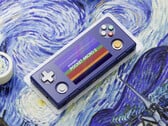 Модель Pocket Micro 2 в цветовом исполнении «Stardust Purple».