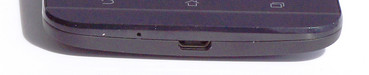 Снизу: USB-порт