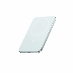 Новый Anker Nano Power Bank (вверху) похож на эксклюзивную модель Apple. (Источник изображения: Anker)