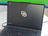 Lenovo ThinkPad T14 Gen 7, работающий под управлением Linux Mint.