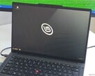 Lenovo ThinkPad T14 Gen 7, работающий под управлением Linux Mint.