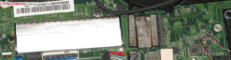 Слоты для двух NVMe SSD