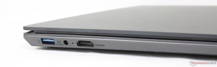 Слева: USB 3.0, гнездо питания, HDMI 2.0