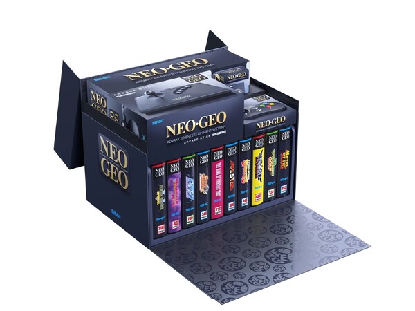 В комплект NeoGeo AES+ Ultimate Edition входят 10 игровых картриджей.