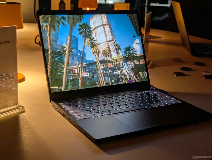 Panther Lake X7 имеет очень мощный iGPU, способный запускать такие современные игры, как Cyberpunk 2077, в разрешении 1080p и 60 FPS