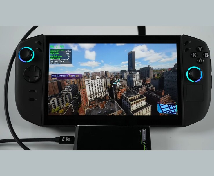 Портативный игровой ПК Lenovo Legion Go 2, работающий под управлением Spider-Man 2, подключен через USB4 к внешнему GPU Adlink Pocket AI для тестирования с двумя GPU от батареи. (Источник изображения: ETA PRIME через YouTube)