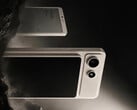 Модель A10 будет оснащена процессором Snapdragon начального уровня. На снимке: рекламное изображение с магнитным дисплеем, прикреплённым к телефону.