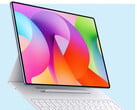 Полная презентация MatePad Pro Max состоится 07 мая 2026 года. На снимке: рендер, демонстрирующий планшет с аксессуарами.