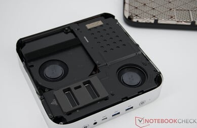 Minisforum M2 Pro без нижней крышки
