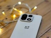 Похоже, что OnePlus 16 все еще находится в стадии разработки, чего, судя по всему, уже нельзя сказать об OxygenOS.