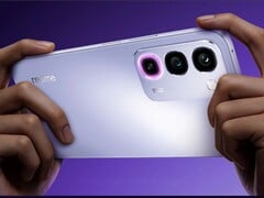 Емкость аккумулятора Realme P4R, составляющая 8 000 мАч, является одной из его главных особенностей.