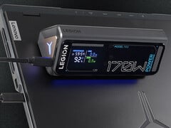 Портативное зарядное устройство Legion PB9 мощностью 170 Вт стоит в Китае около 82 долларов. На снимке: рекламное изображение портативного зарядного устройства, расположенного на ноутбуке.