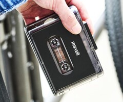 Компания Maxell выпустила новый кассетный плеер с Bluetooth (Источник изображения: Maxell)