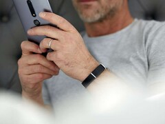 Монитор артериального давления Aktiia G0 (на фото) также известен как Hilo Band. (Источник изображения: Hilo)