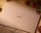 Honor MagicPad 3 будет поставляться с огромным обновлением батареи. (Источник изображения: Digital Chat Station)