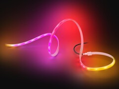 Еще не представленная модель Philips Hue Outdoor Gradient Lightstrip (на фото) может быть особенно яркой. (Источник изображения: Smartlights.de)