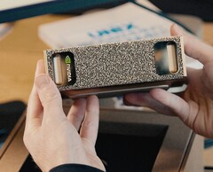 Суперчип Nvidia GB10 обеспечивает работу мини рабочей станции DGX Spark.